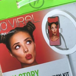 New-In the Box Ring Light for Cell phone